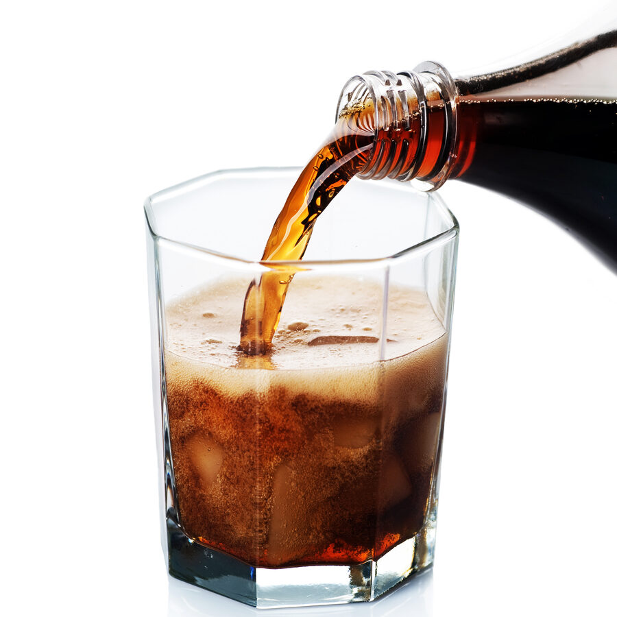 Soda_Pouring_into_Glass